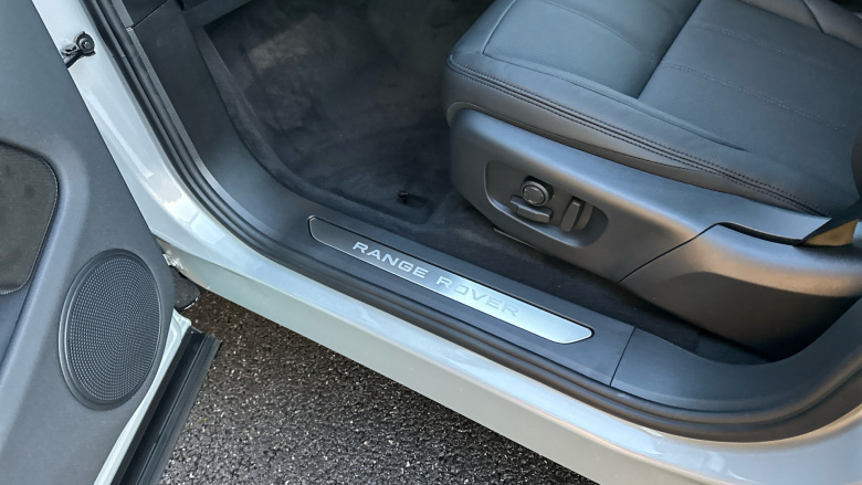 Land Rover Range Rover Evoque 2.0 D200 Dynamic SE 5dr Auto Diesel Hatchback